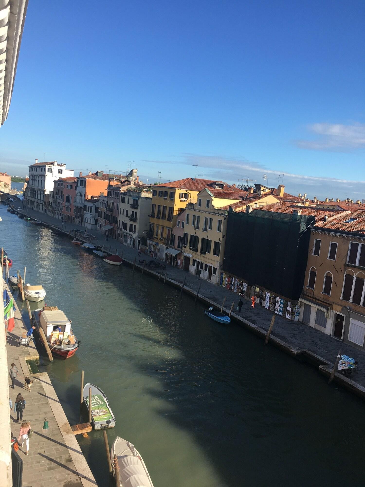 Ca' Bonfadini Historic Experience 5*